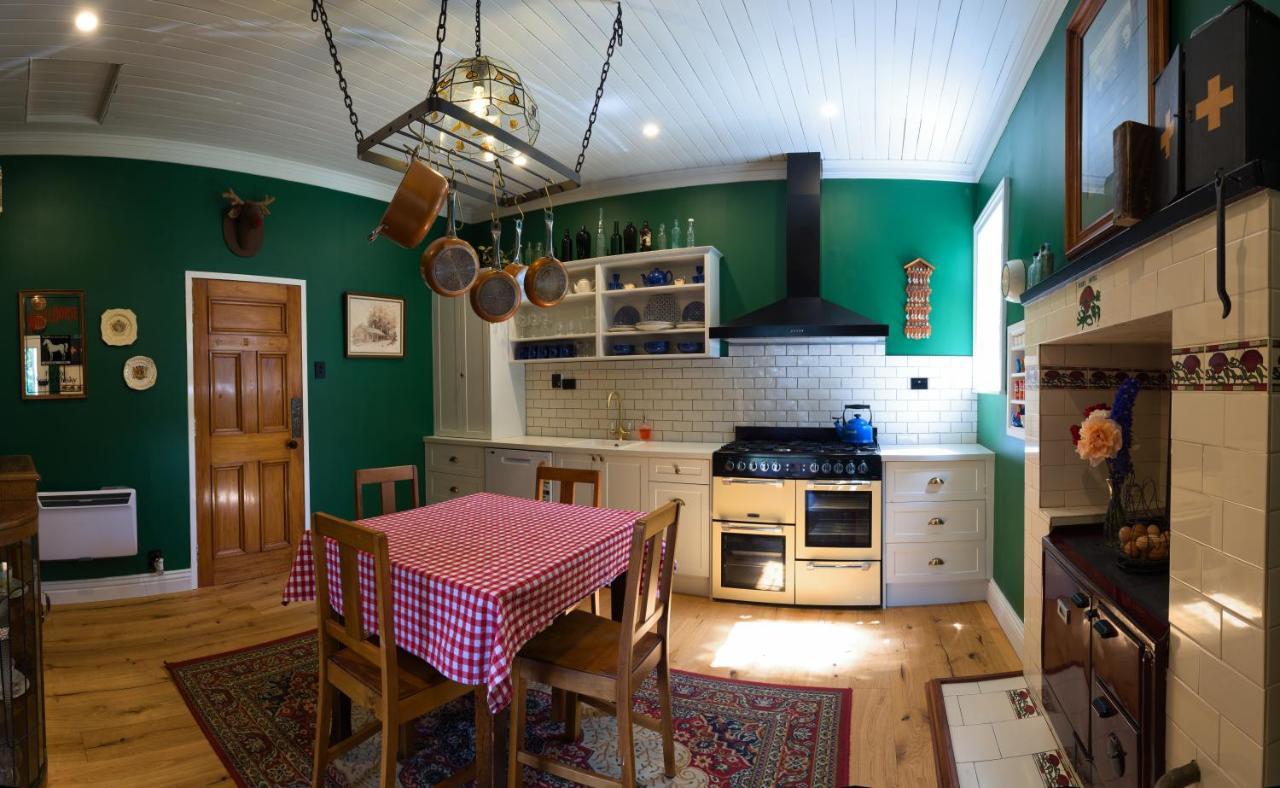 The Ferry Bed & Breakfast Queenstown Eksteriør billede