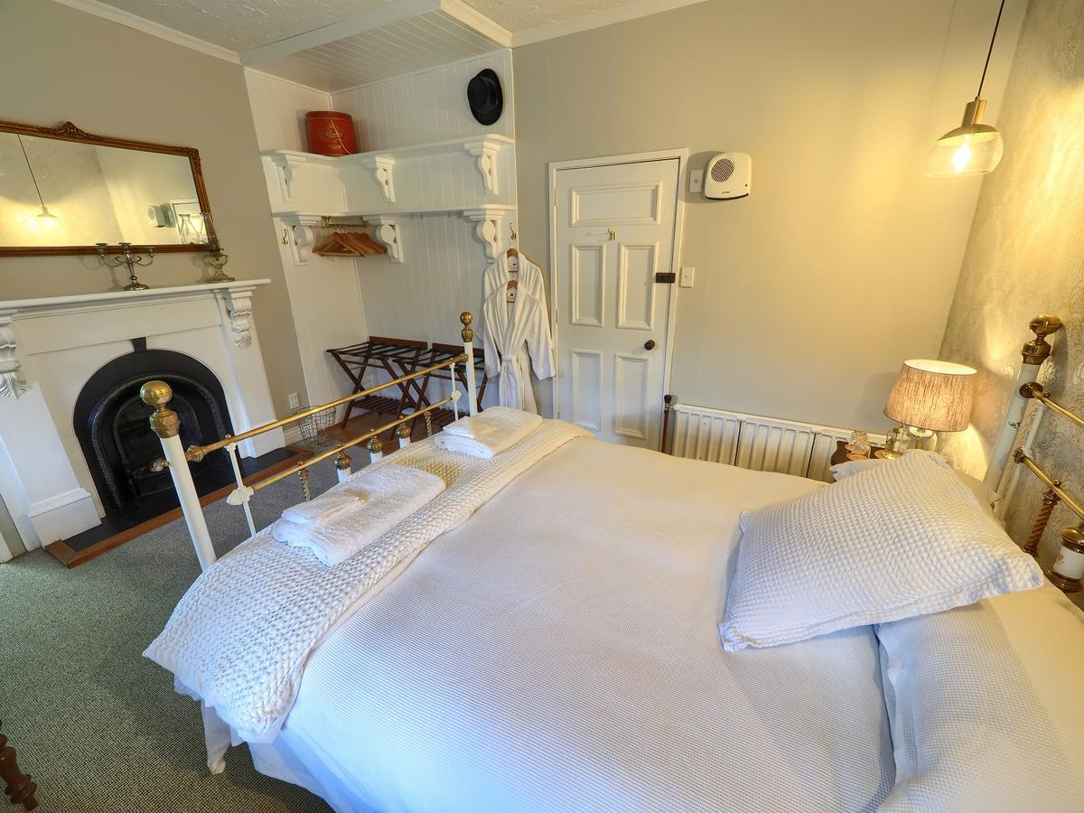 The Ferry Bed & Breakfast Queenstown Eksteriør billede
